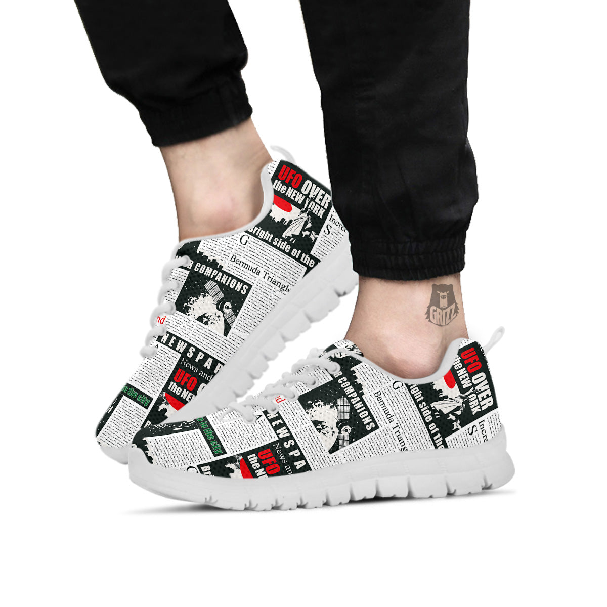 Newspaper Headlines Alien Print Pattern White Sneaker-grizzshop