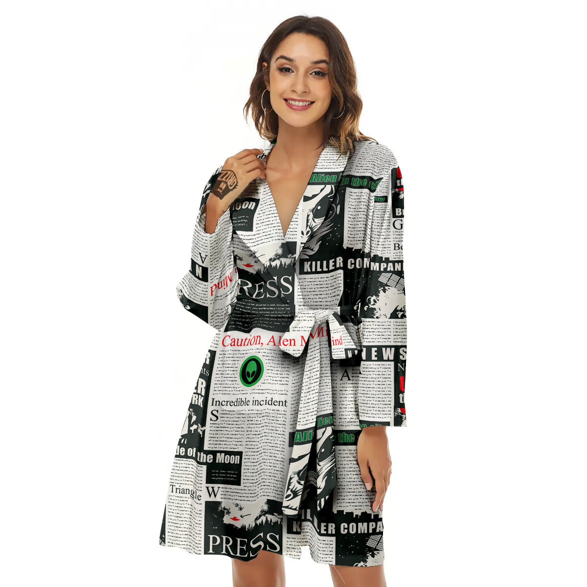 Newspaper Headlines Alien Print Pattern Women's Robe-grizzshop