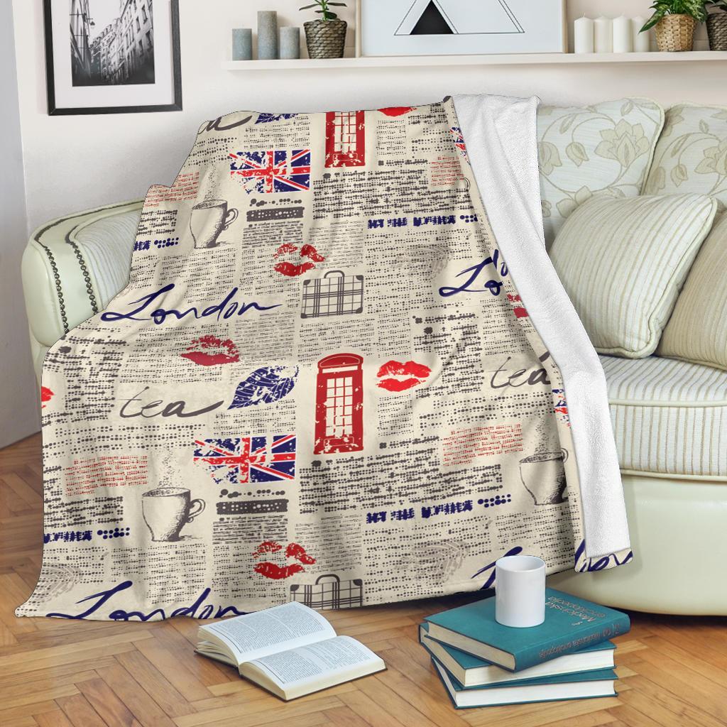 Newspaper Pattern Print Blanket-grizzshop