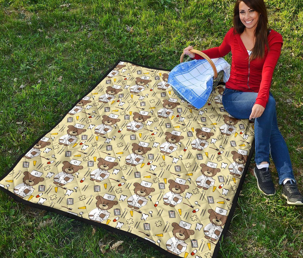 Nurse Teddy Bear Pattern Print Quilt-grizzshop