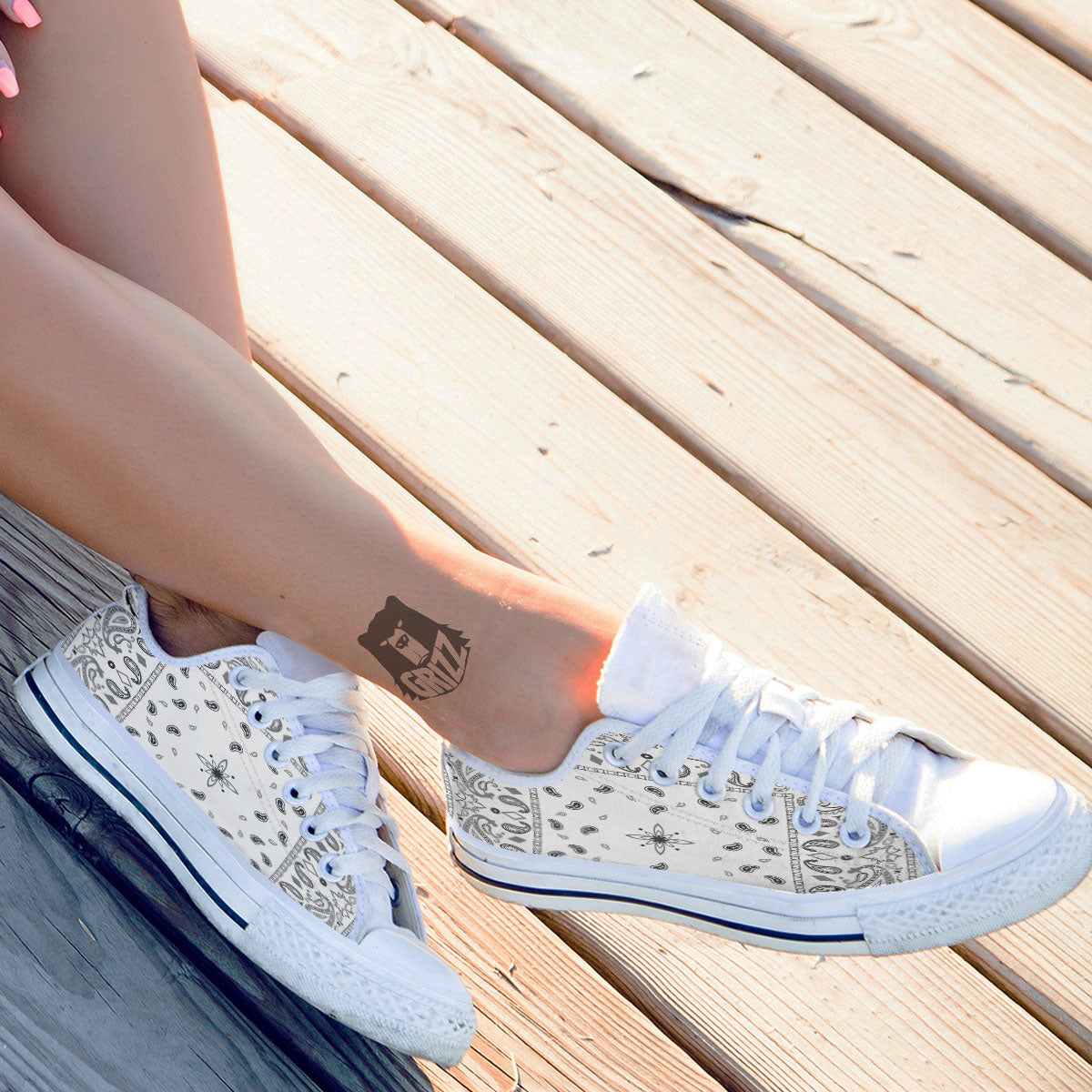 Paisley Bandana White And Black Print White Low Top Shoes-grizzshop