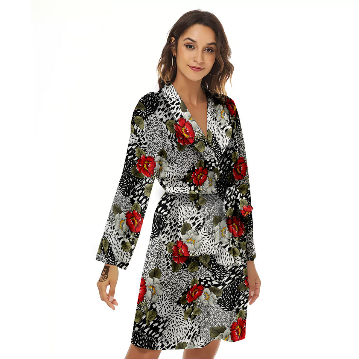Patchwork Black White And Floral Print Pattern Women's Robe-grizzshop