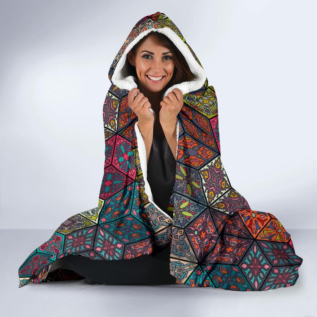 Patchwork Print Pattern Hooded Blanket-grizzshop