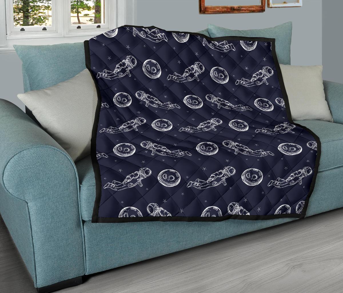 Pattern Print Astronaut Quilt-grizzshop