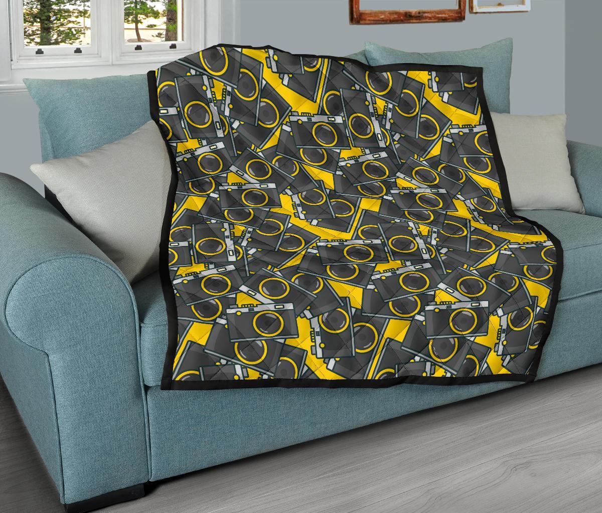 Pattern Print Camera Quilt-grizzshop