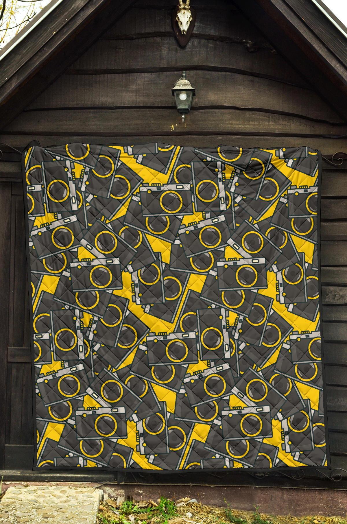 Pattern Print Camera Quilt-grizzshop