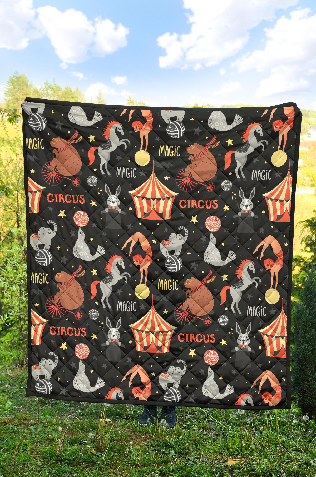 Pattern Print Circus Quilt-grizzshop