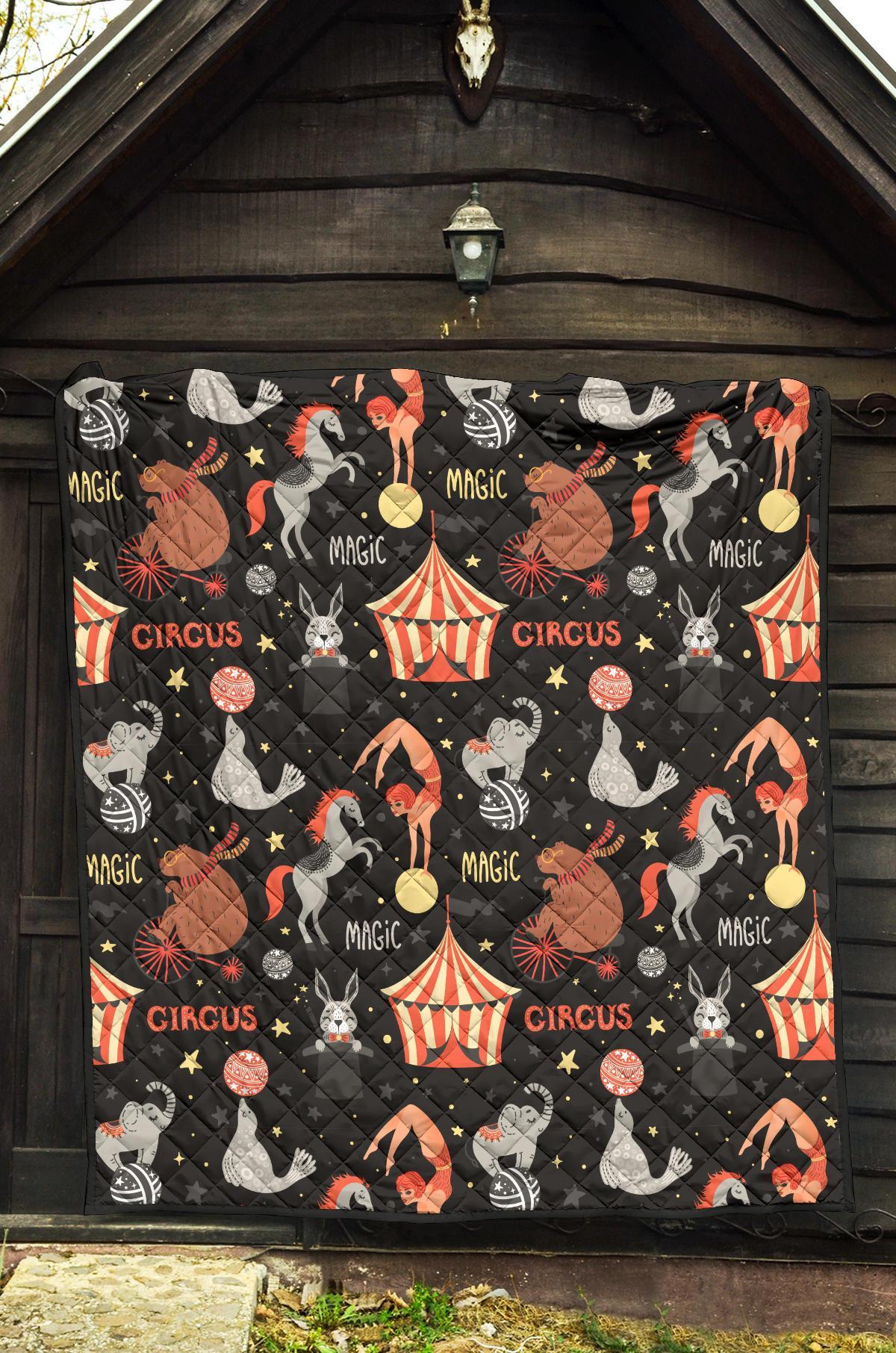 Pattern Print Circus Quilt-grizzshop