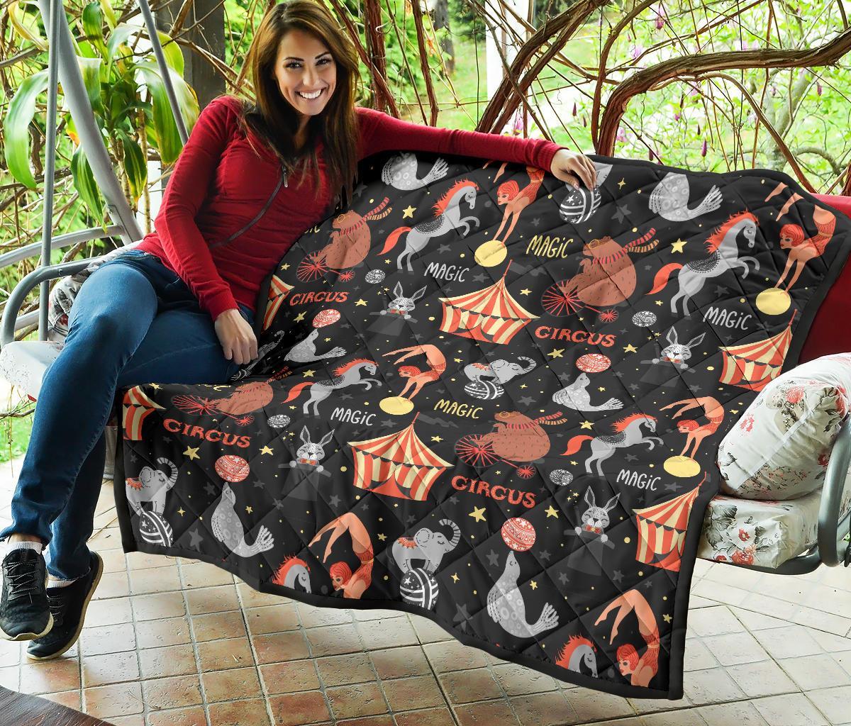 Pattern Print Circus Quilt-grizzshop