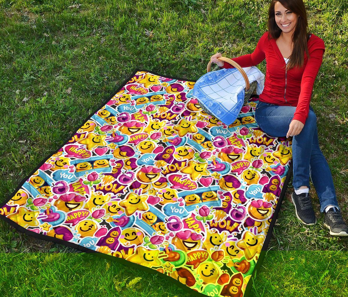 Pattern Print Emoji Quilt-grizzshop