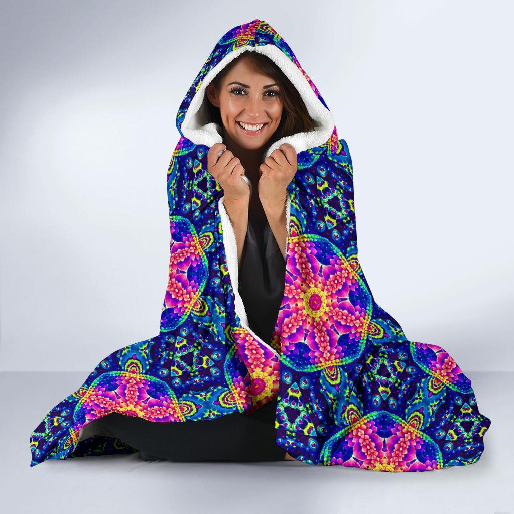 Pattern Print Kaleidoscope Hooded Blanket-grizzshop