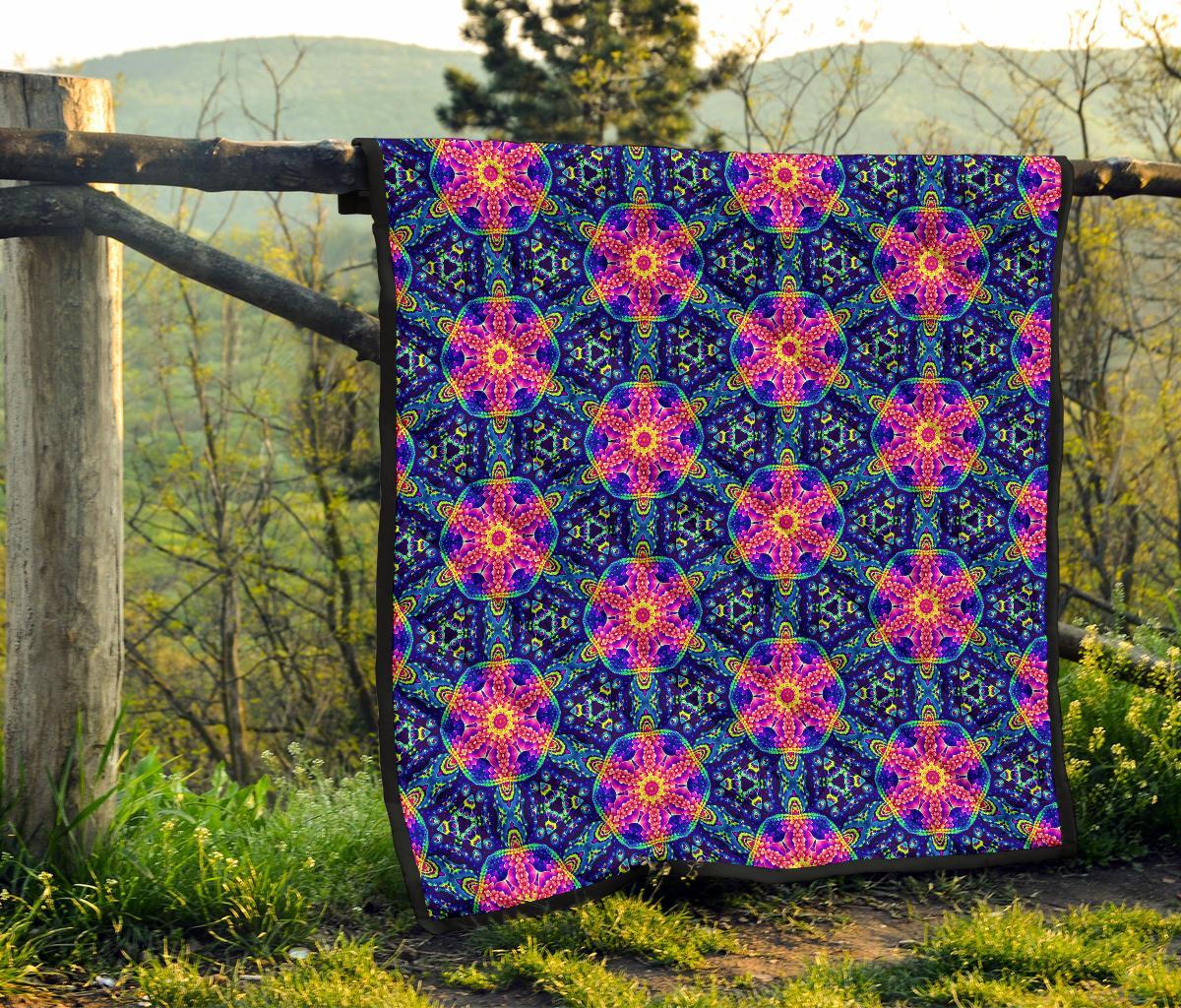 Pattern Print Kaleidoscope Quilt-grizzshop