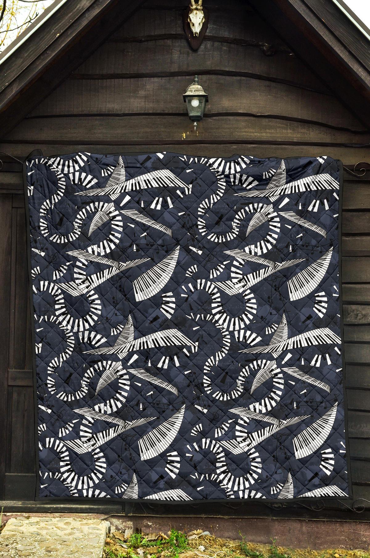 Piano Black Pattern Print Quilt-grizzshop