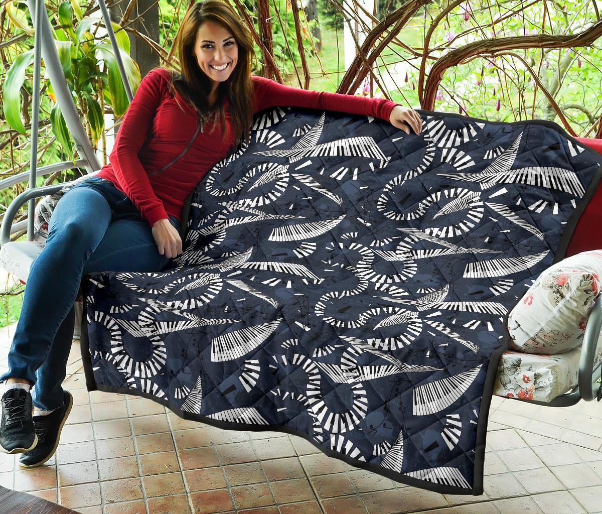 Piano Black Pattern Print Quilt-grizzshop