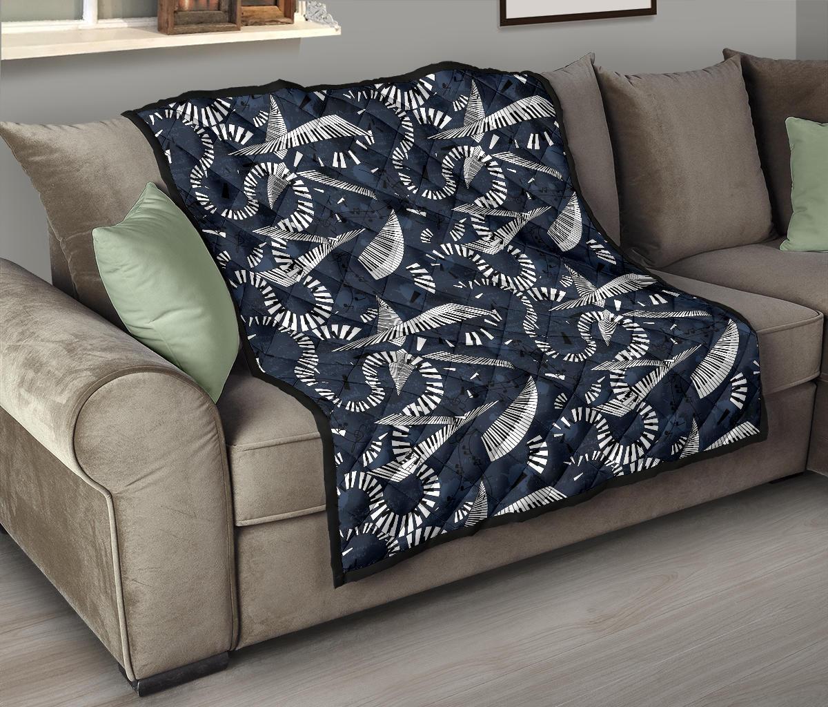 Piano Black Pattern Print Quilt-grizzshop