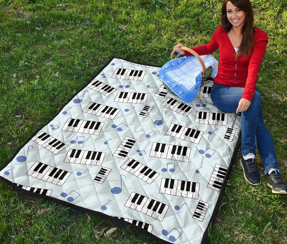Piano Blue Pattern Print Quilt-grizzshop
