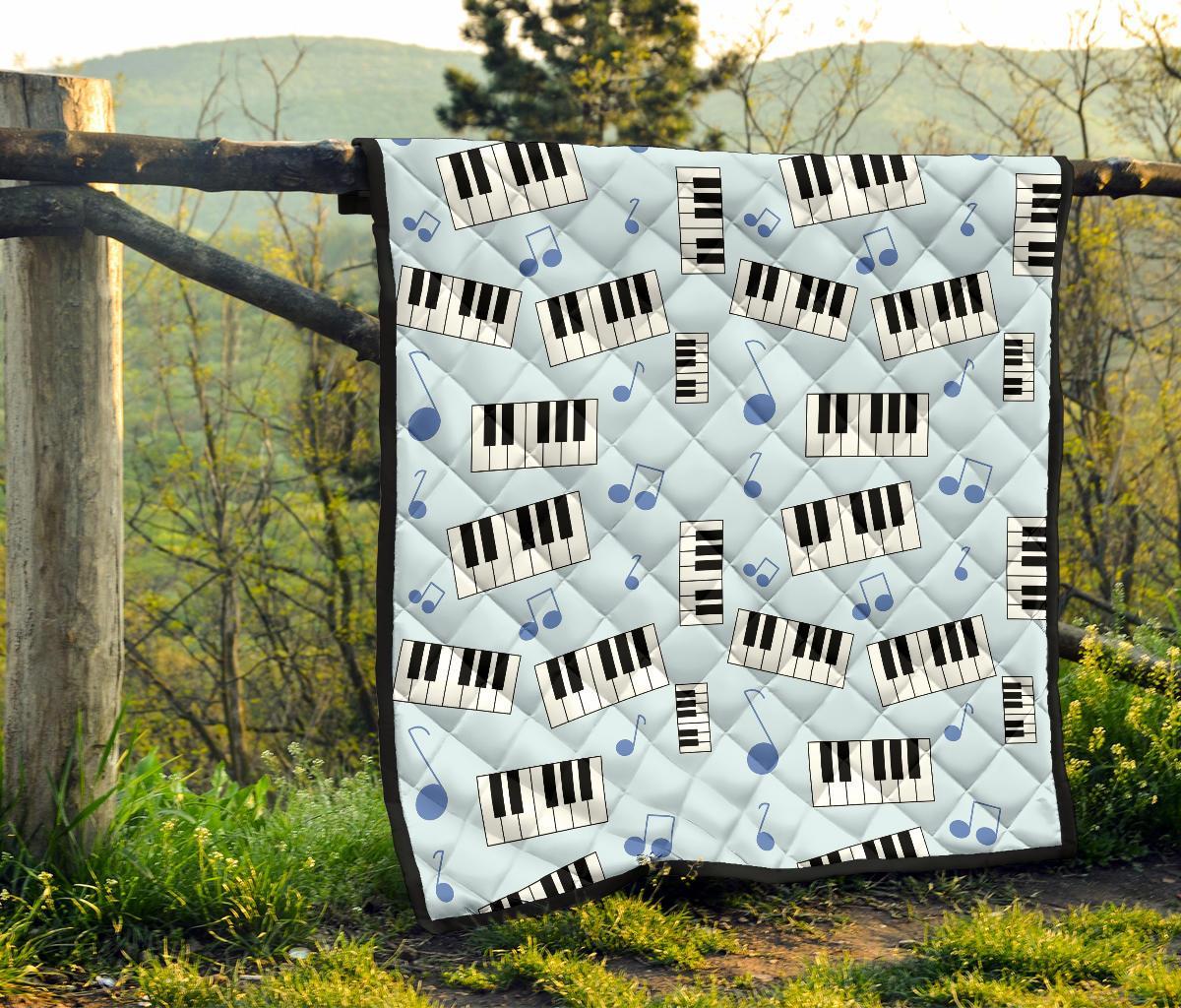 Piano Blue Pattern Print Quilt-grizzshop