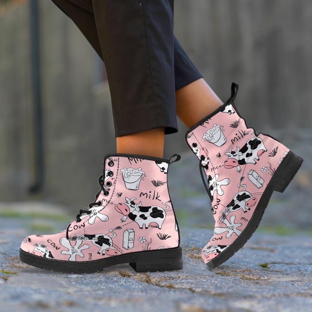 Pink Cow And Milk Print Men's Boots-grizzshop