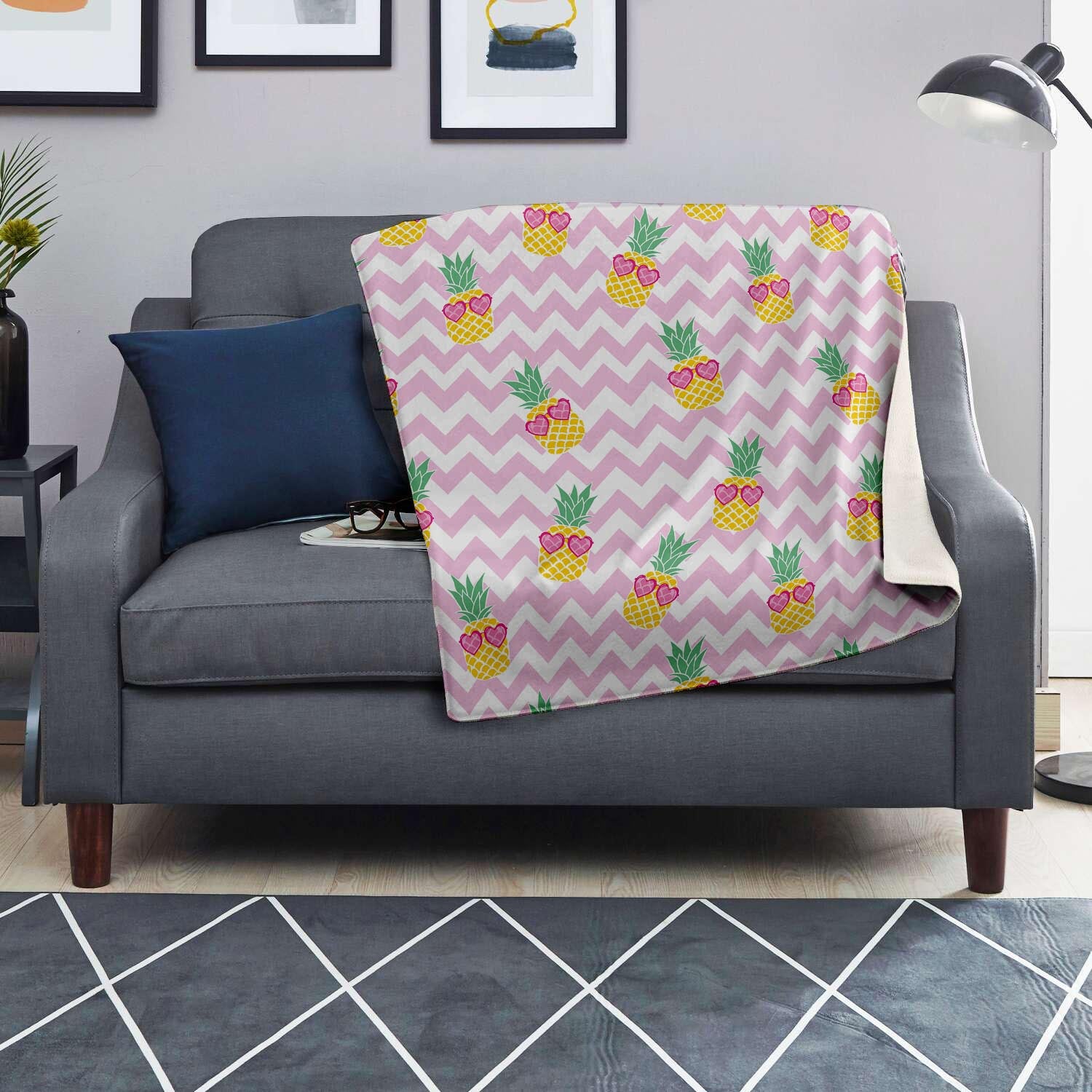 Pink Zig Zag Pineapple Print Blanket-grizzshop