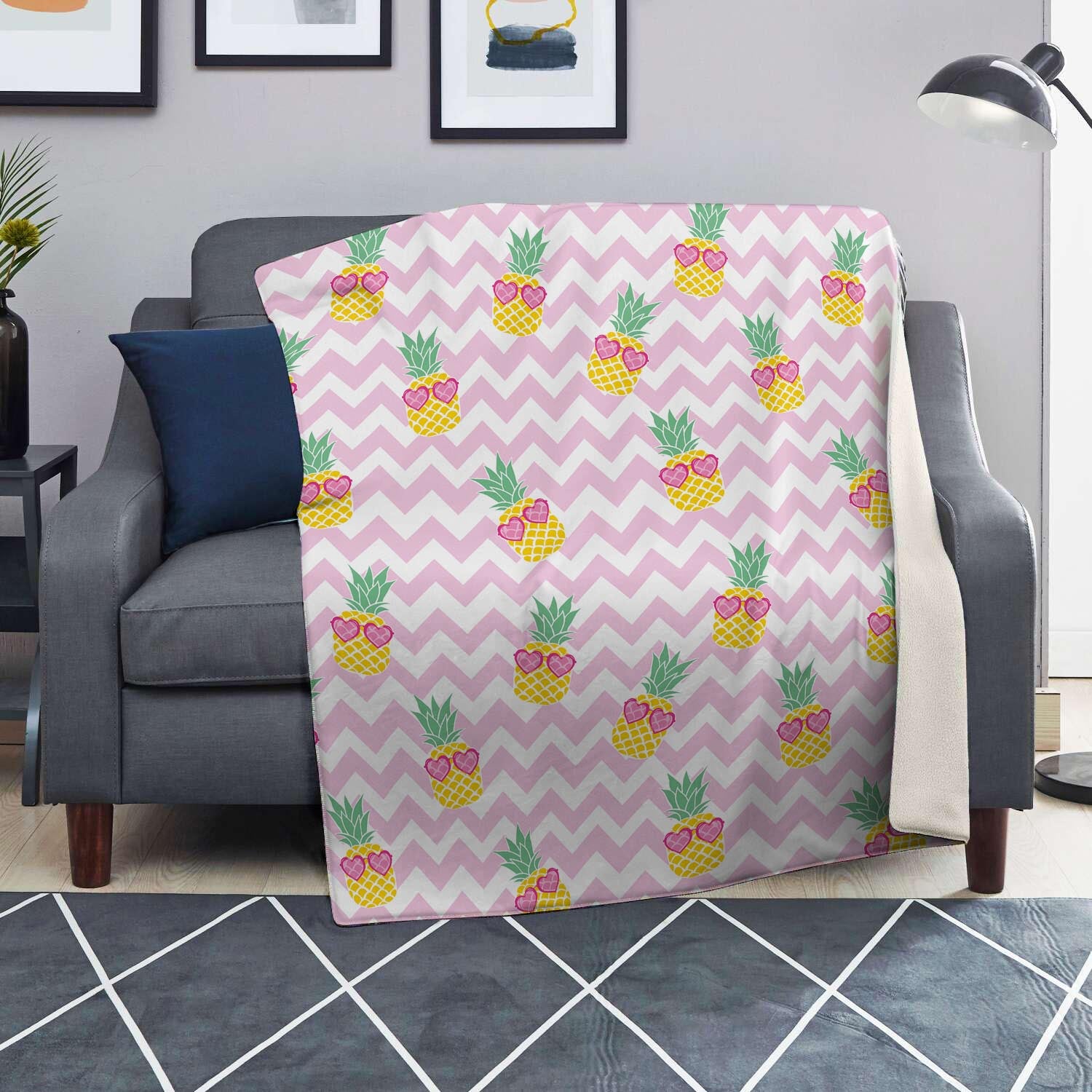 Pink Zig Zag Pineapple Print Blanket-grizzshop