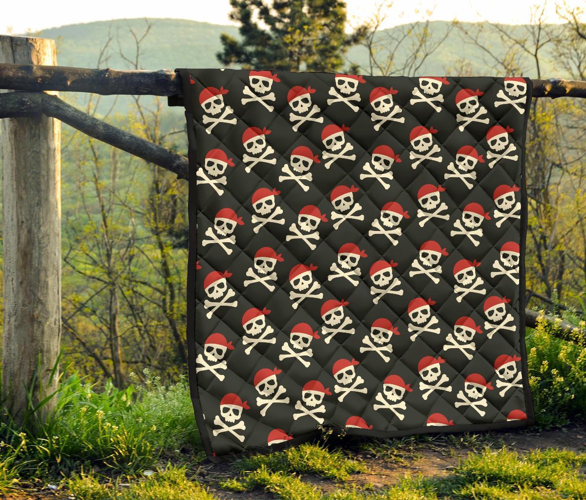 Pirate Skull Print Pattern Quilt-grizzshop