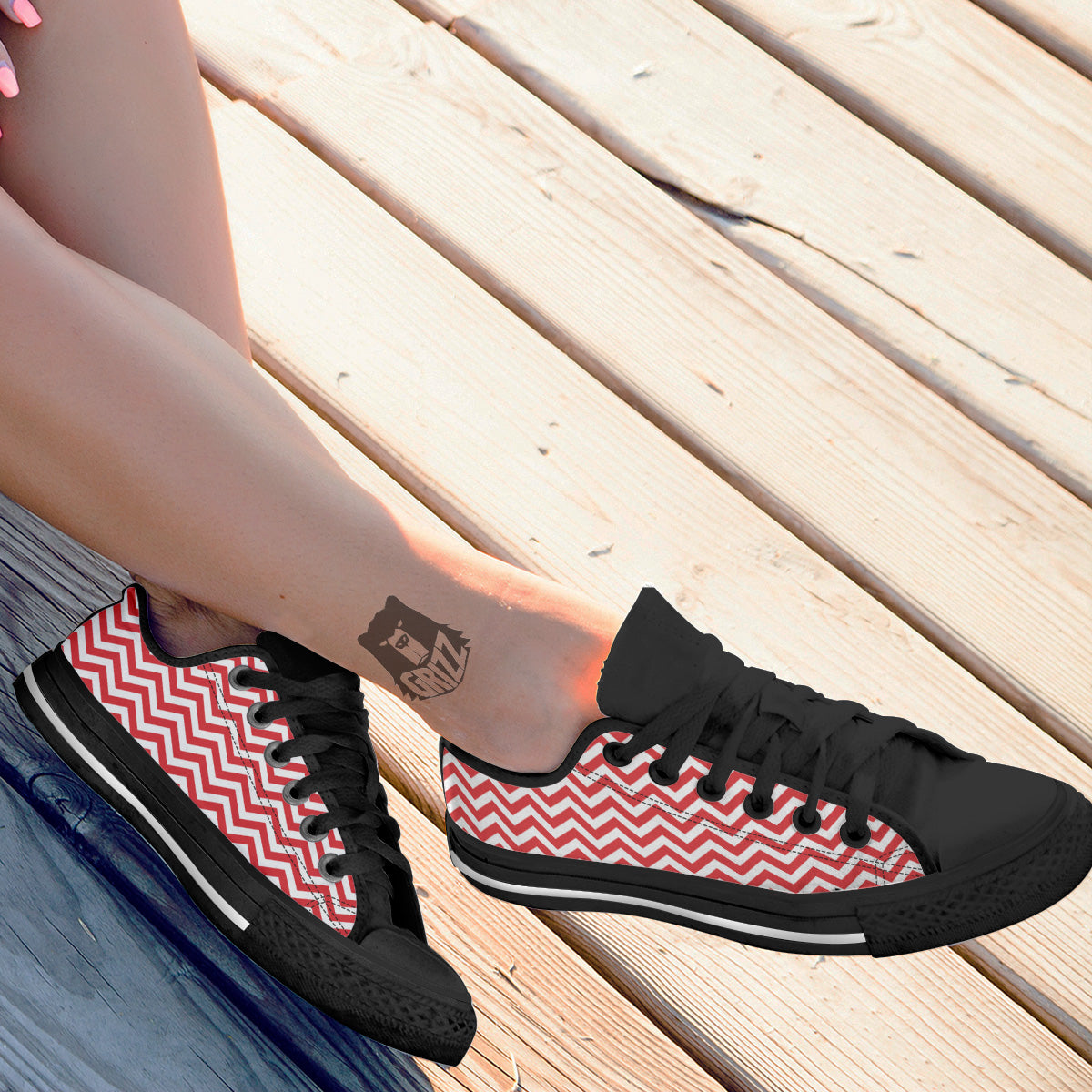 Red Zigzag Print Pattern Black Low Top Shoes-grizzshop