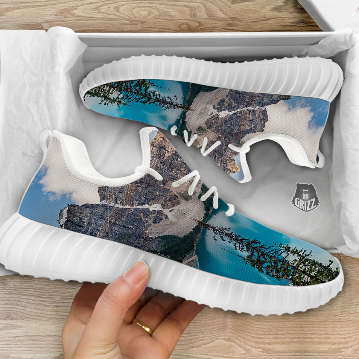 Rocky Mountain Print White Walking Shoes-grizzshop