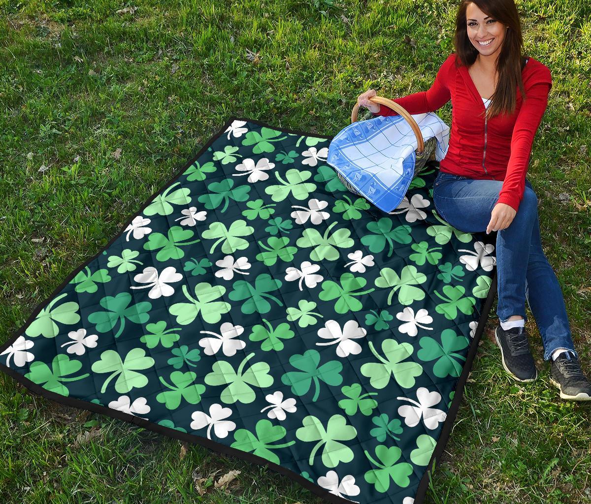 Shamrock Pattern Print Quilt-grizzshop