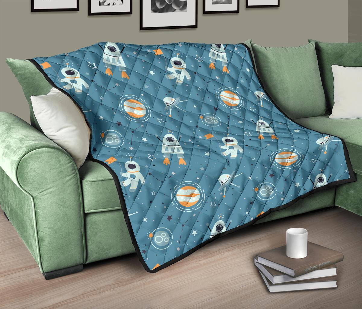 Space Astronaut Pattern Print Quilt-grizzshop