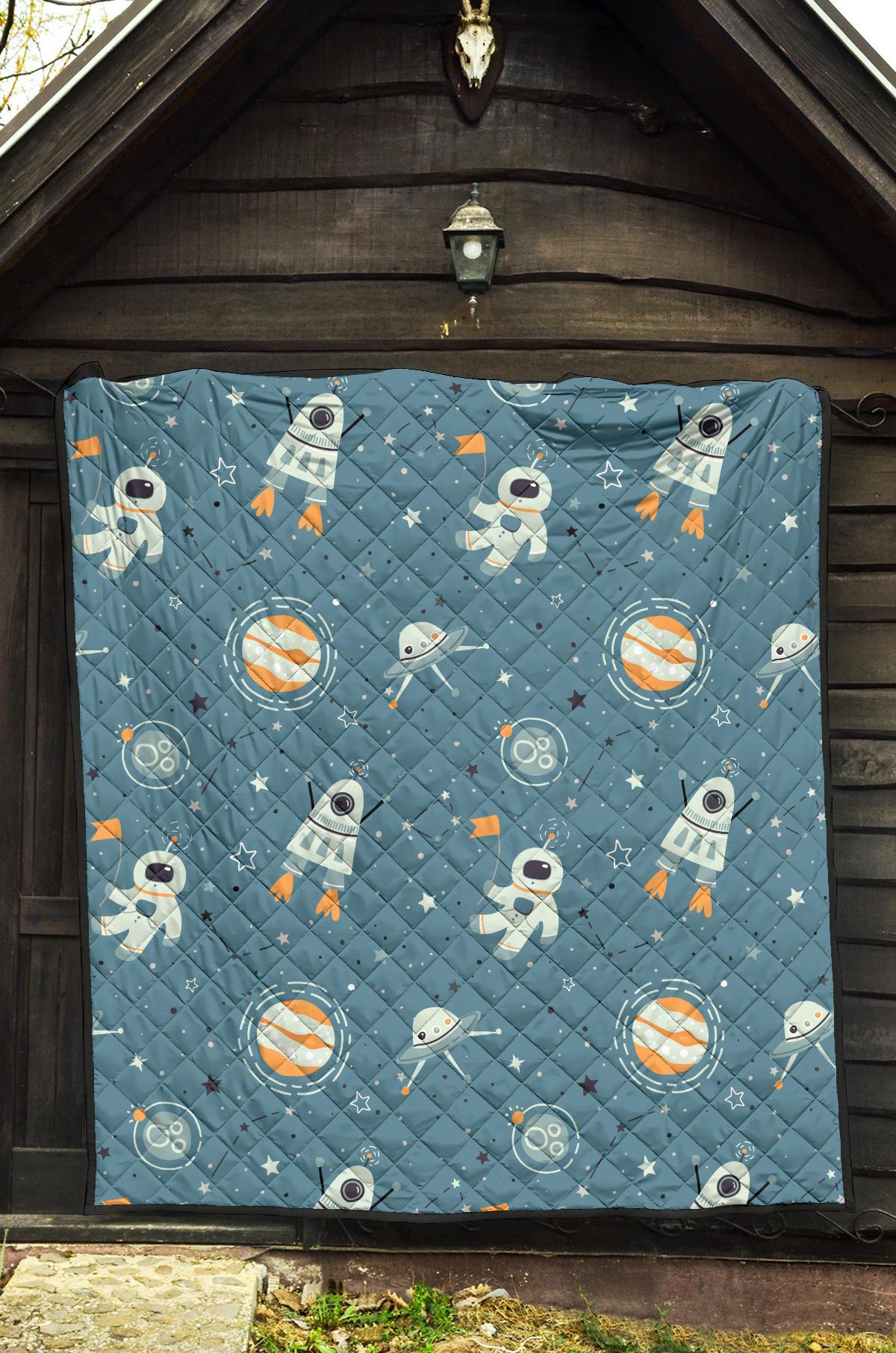 Space Astronaut Pattern Print Quilt-grizzshop