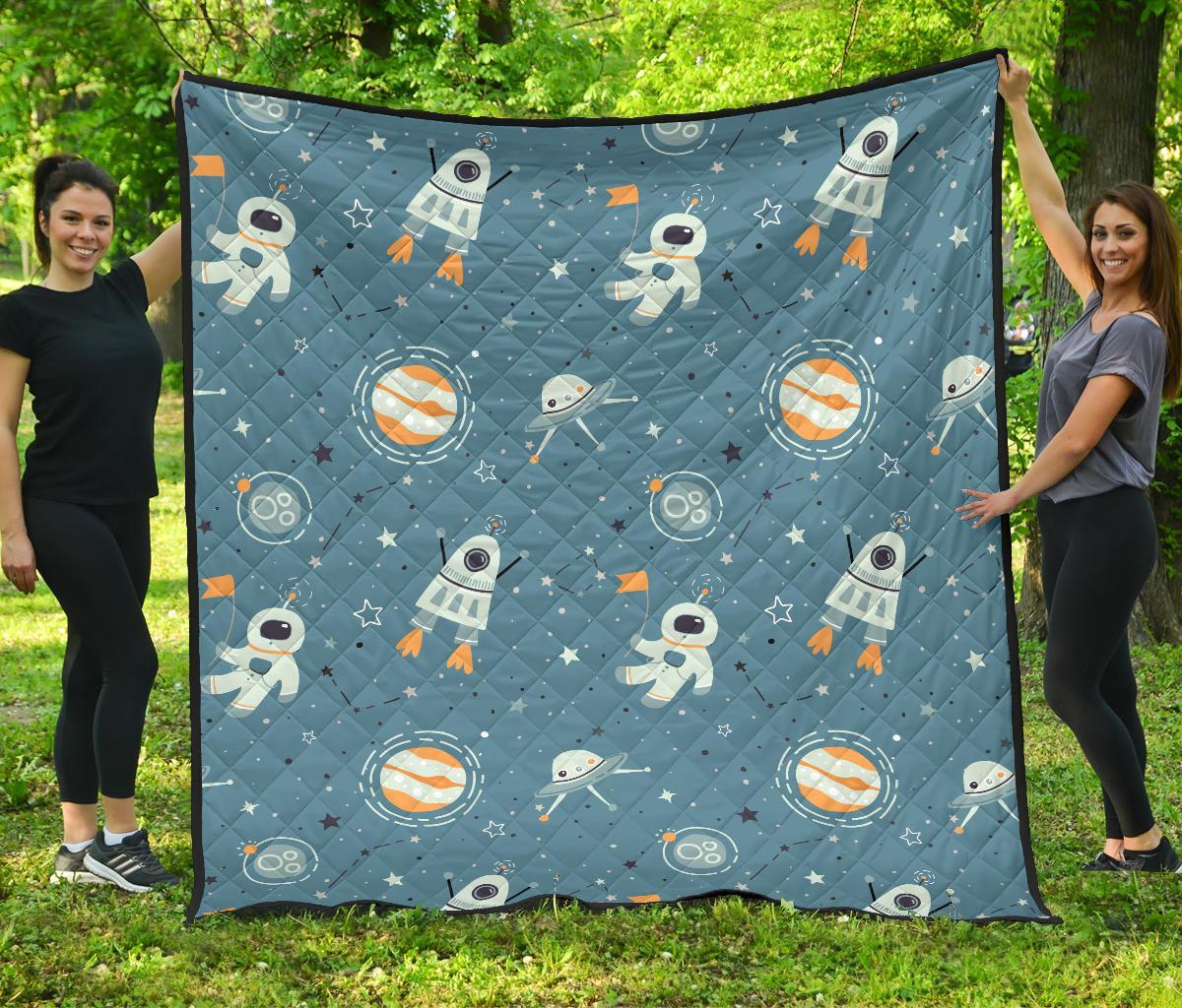 Space Astronaut Pattern Print Quilt-grizzshop