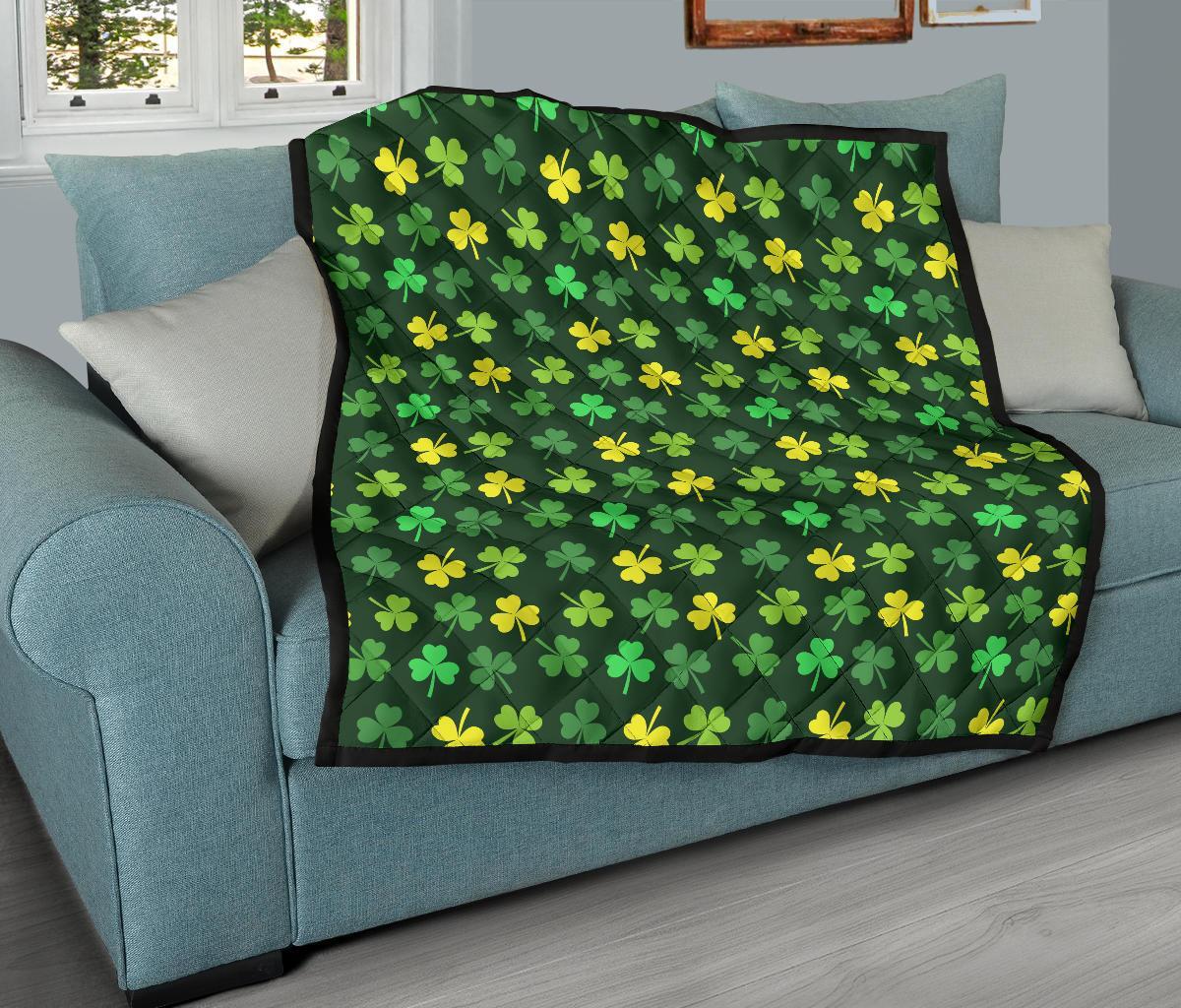 St Patrick's Day Shamrock Print Pattern Quilt-grizzshop