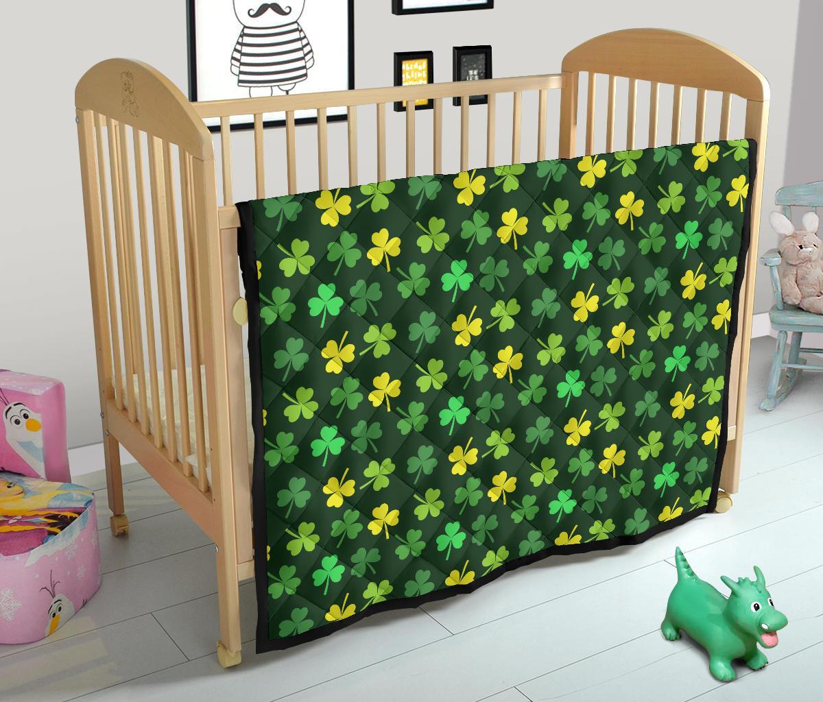 St Patrick's Day Shamrock Print Pattern Quilt-grizzshop