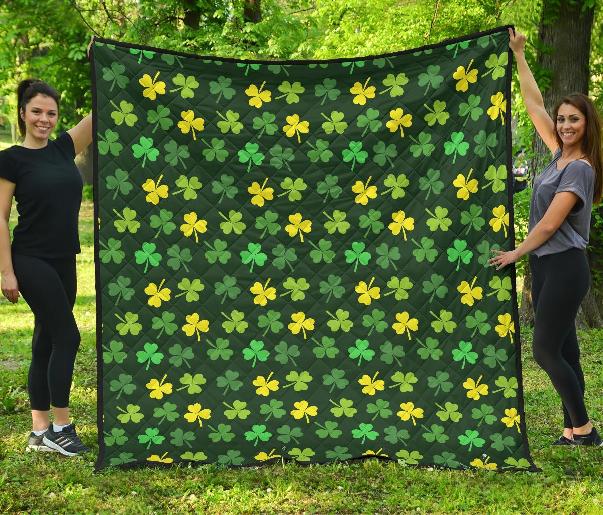 St Patrick's Day Shamrock Print Pattern Quilt-grizzshop