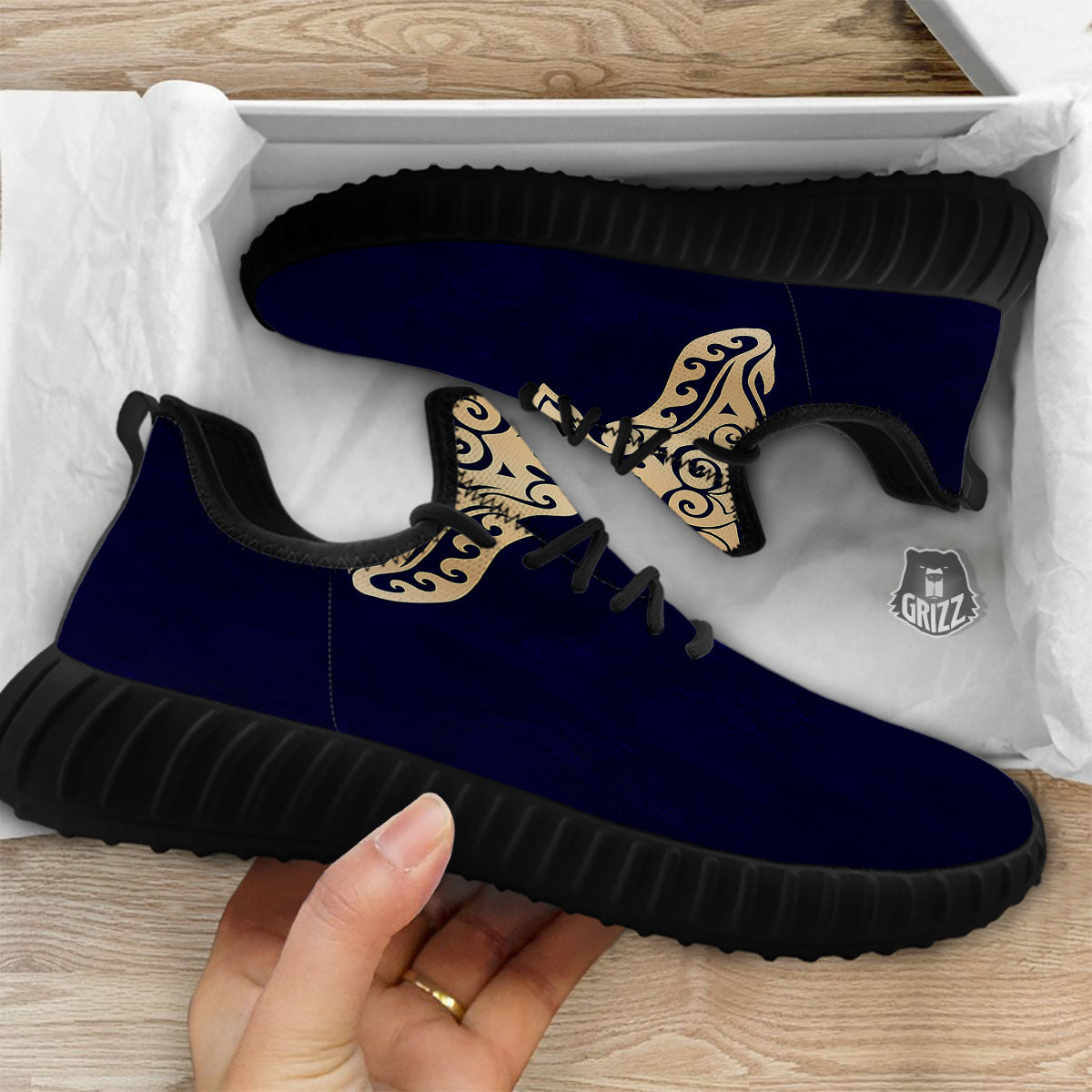 Stingray Spiritual Golden Print Black Walking Shoes-grizzshop