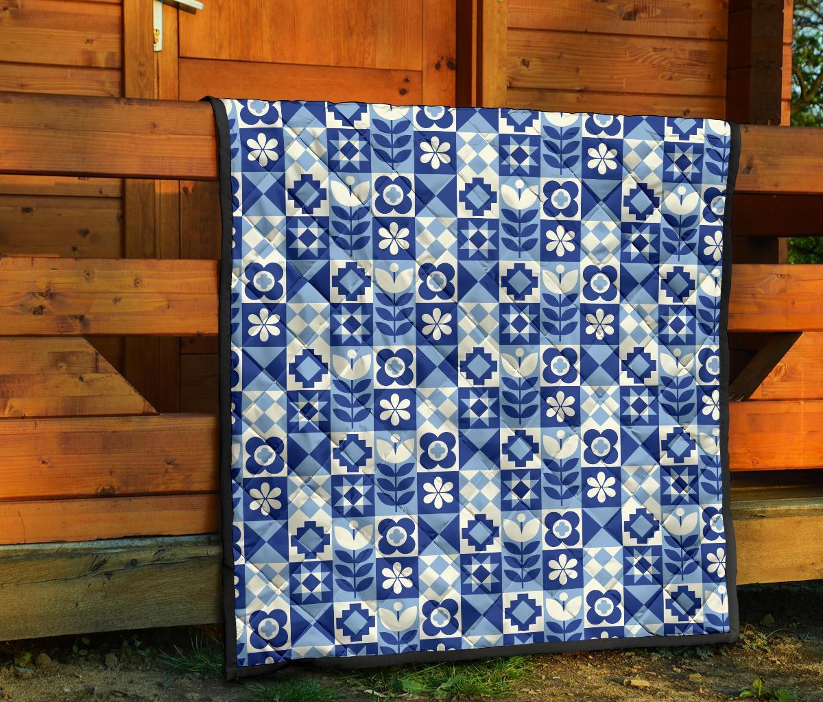 Swedish Pattern Print Quilt-grizzshop