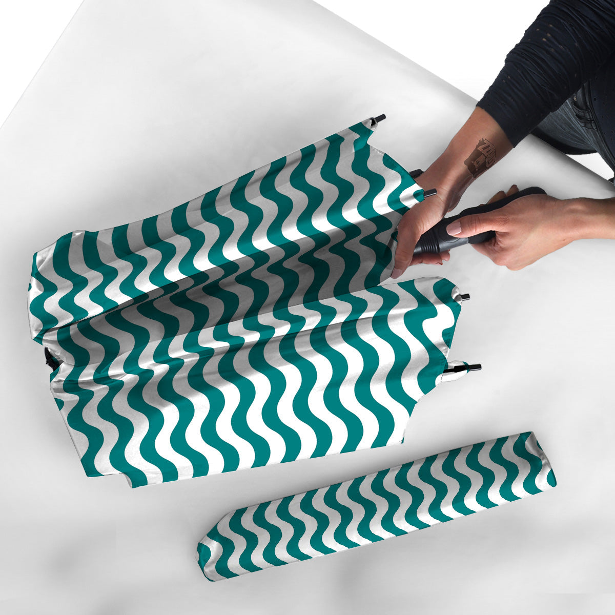 Teal Wave Striped Print Umbrella-grizzshop