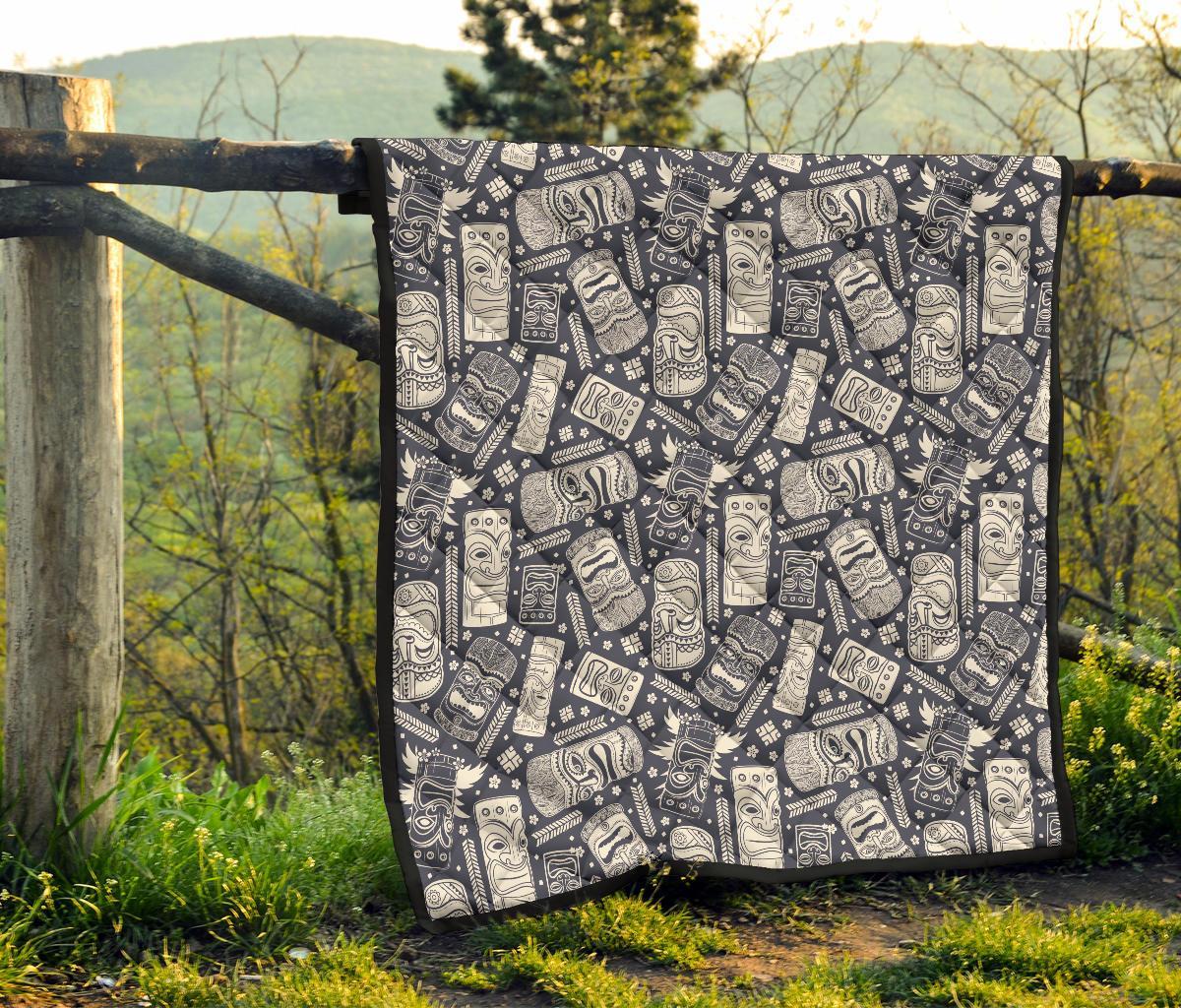 Tiki Pattern Print Quilt-grizzshop