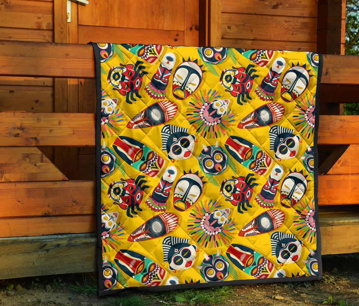 Totem Mask Pattern Print Quilt-grizzshop