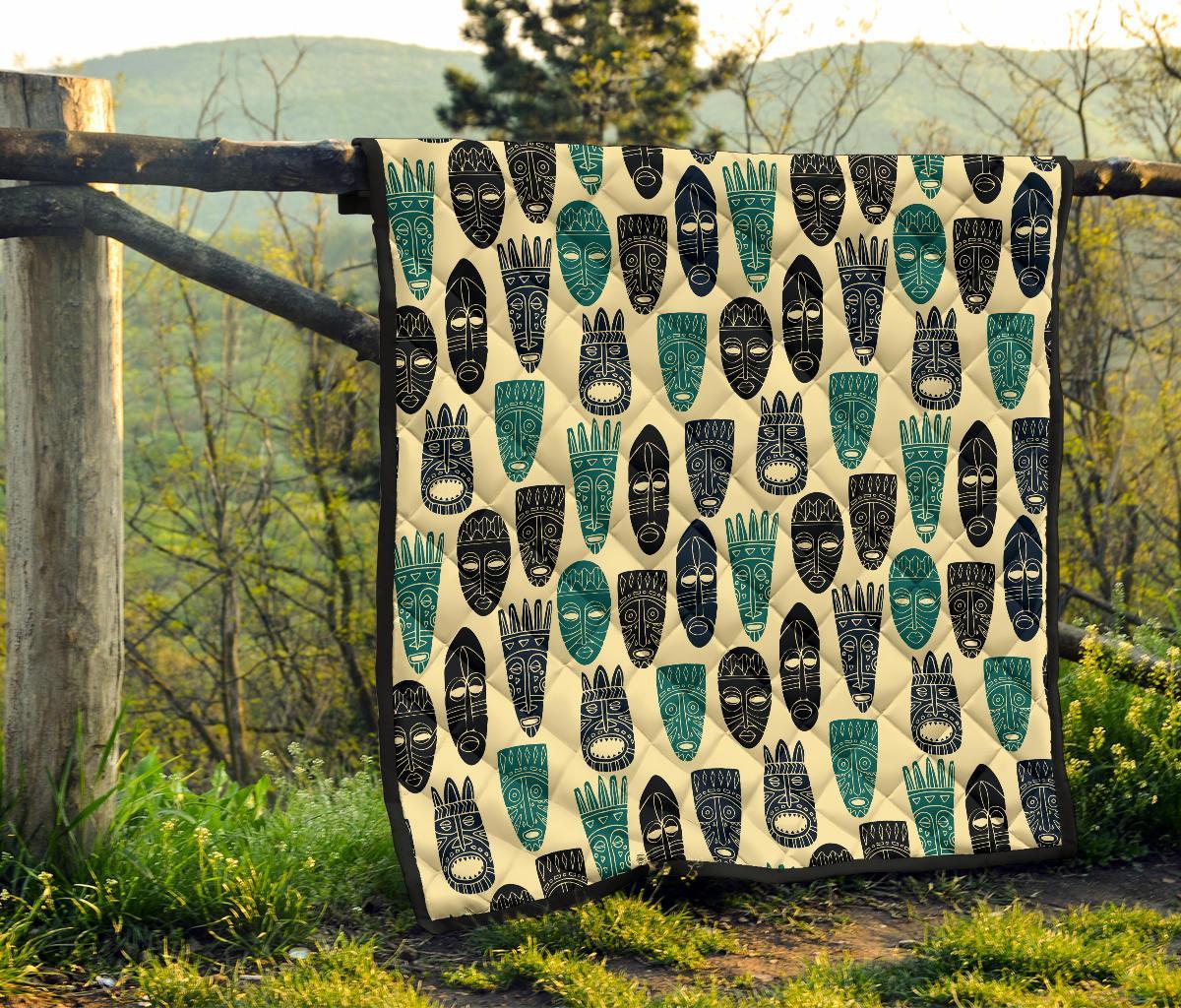 Totem Mask Print Pattern Quilt-grizzshop