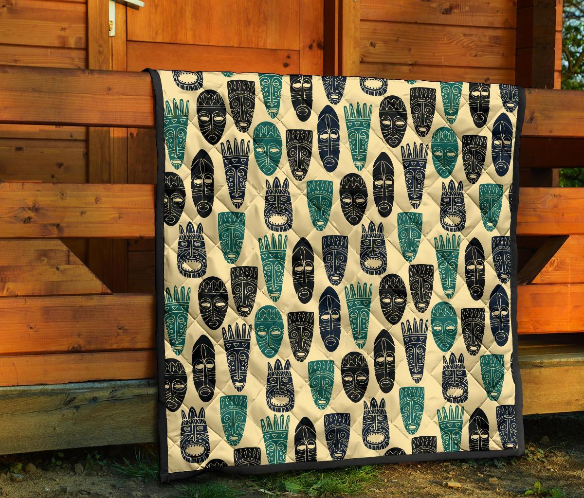 Totem Mask Print Pattern Quilt-grizzshop