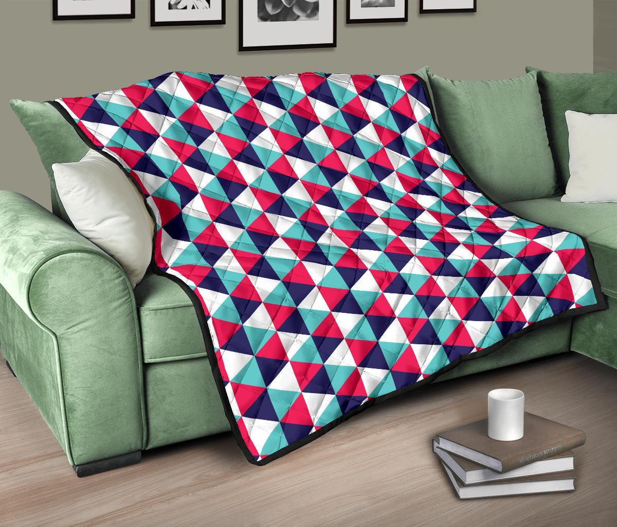 Triangle Pattern Print Quilt-grizzshop