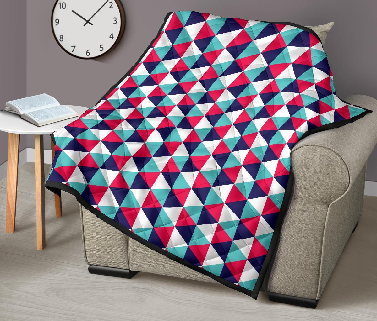 Triangle Pattern Print Quilt-grizzshop