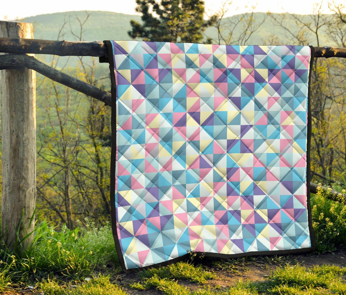 Triangle Print Pattern Quilt-grizzshop