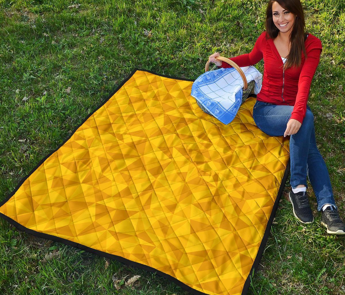 Triangle Yellow Pattern Print Quilt-grizzshop