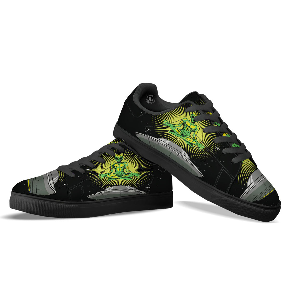 UFO Space Green Alien Print Black Low Top Sneakers-grizzshop