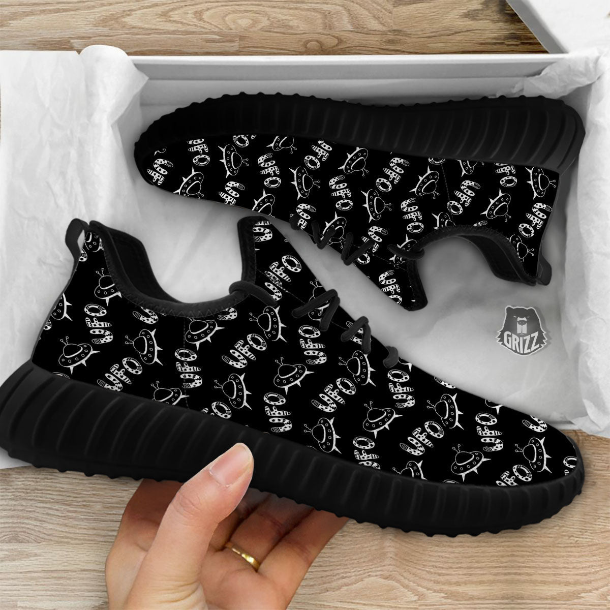 UFO White And Black Print Pattern Black Walking Shoes-grizzshop