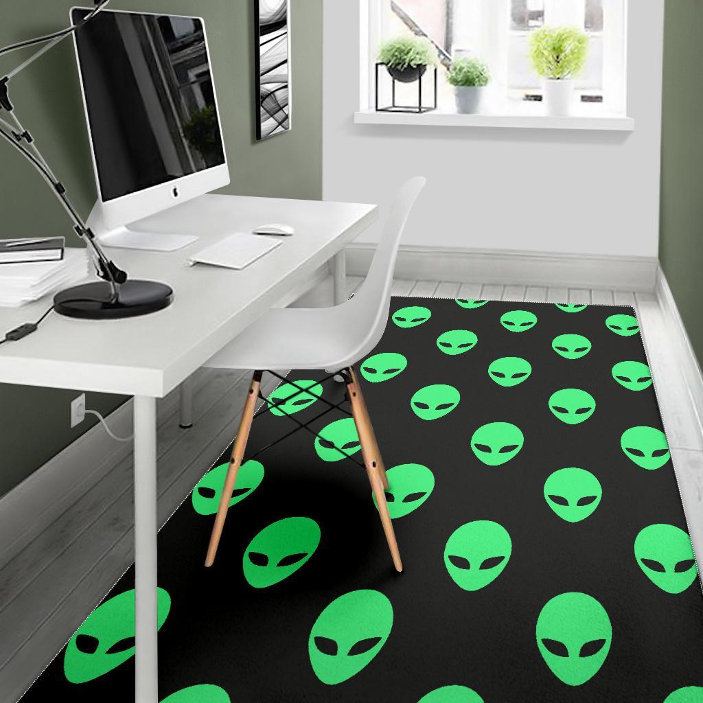 Ufo Alien Pattern Print Floor Mat-grizzshop