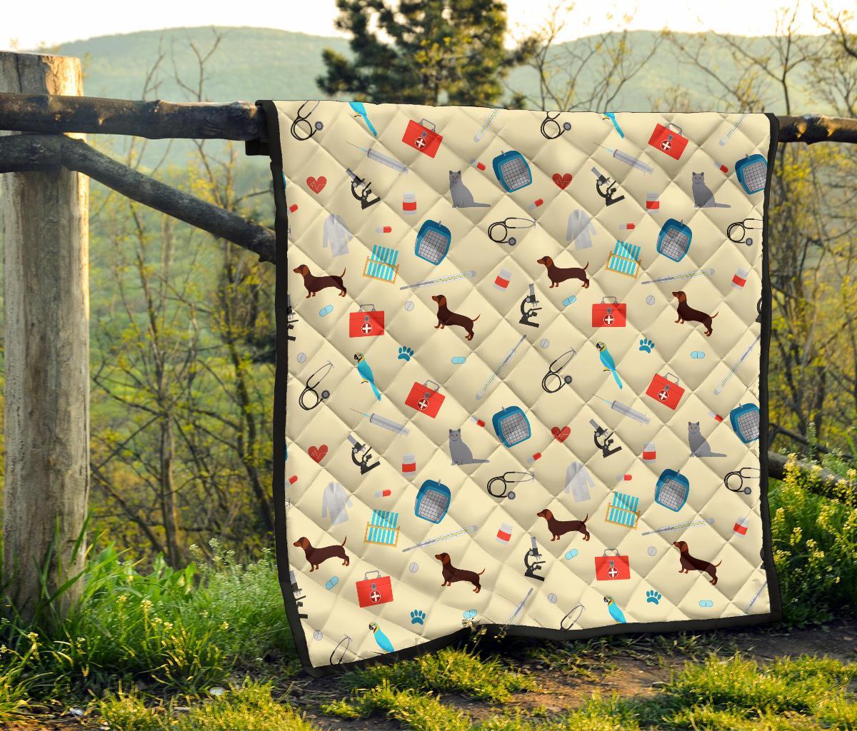 Veterianary Print Pattern Quilt-grizzshop