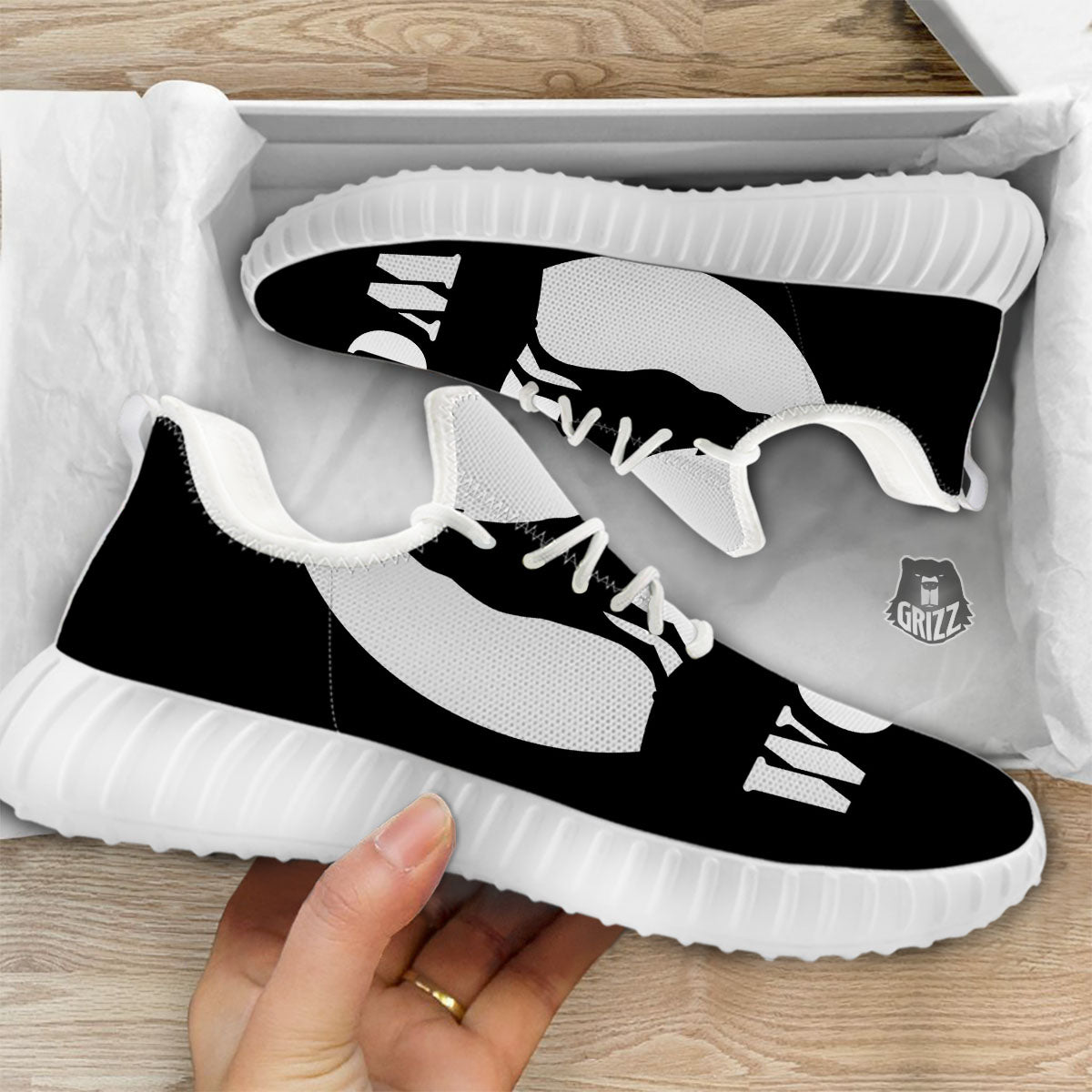 Wolf Howling Monochrome Print White Walking Shoes-grizzshop